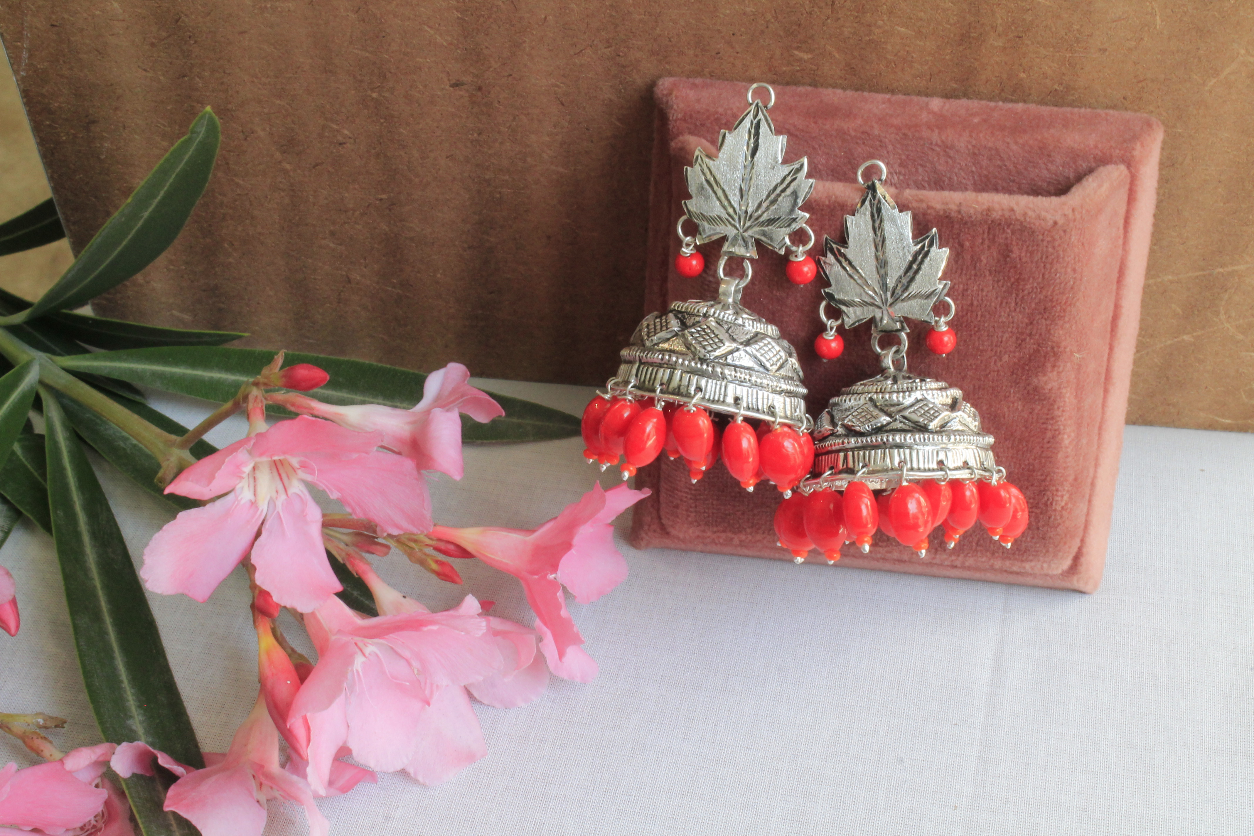 Chinaar Studs Coral